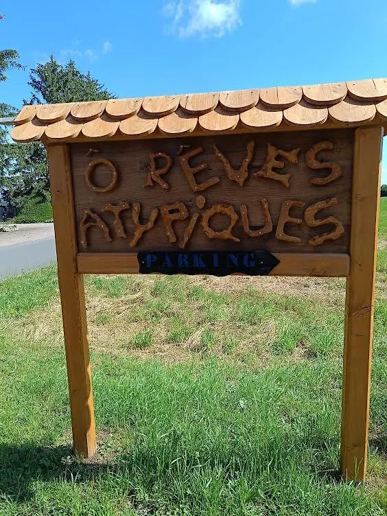 Hotel Roulotte O Reves Atypiques à Bouce  France